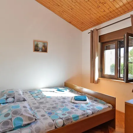 Apartment With A Parking Space Peroj, - 20731 Fazana