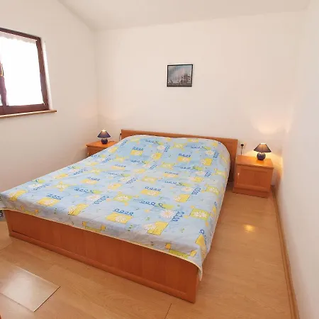 Apartment With A Parking Space Peroj, - 20731 Fazana