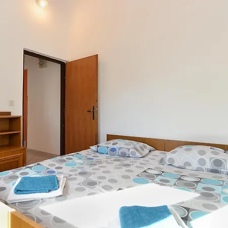 With A Parking Space Peroj, - 20731 Apartment *