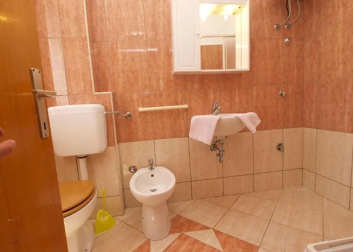 With Parking Space Peroj, - 20731 *