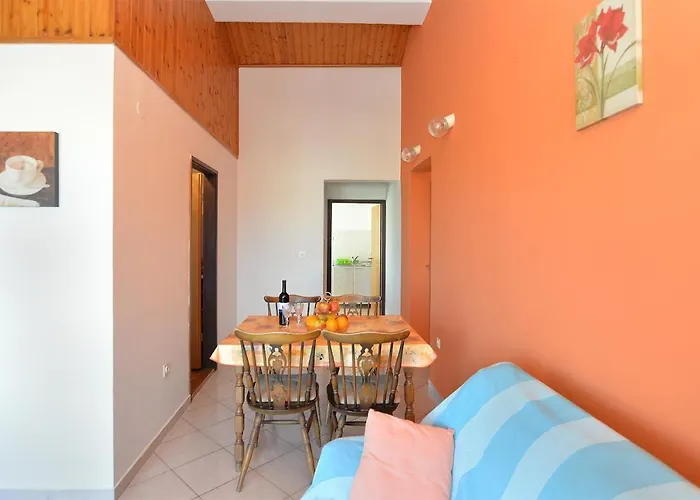 公寓 With Parking Space Peroj, - 20731