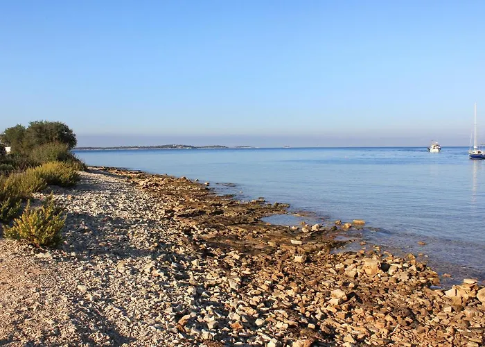 公寓 With Parking Space Peroj, - 20731 *