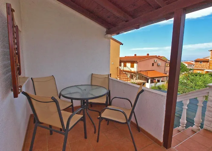 With Parking Space Peroj, - 20731